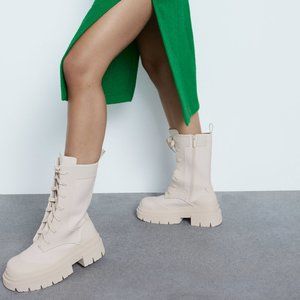 ZARA RUBBERIZED LACE-UP BOOTS Ecru